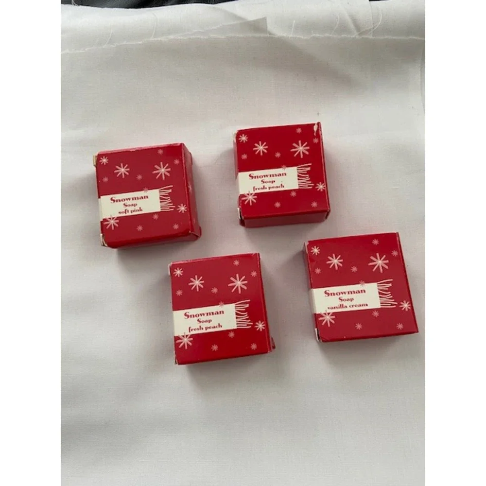 VINTAGE AVON SNOWAN SOAPS Original Boxes Small Soap Bars Collectible Christmas